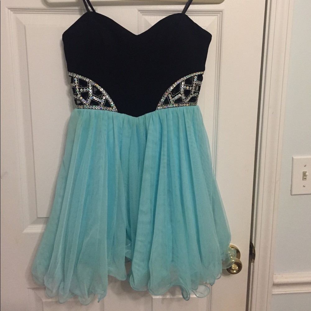 🦋 Strapless Dress-Homecoming or pageant ❤️